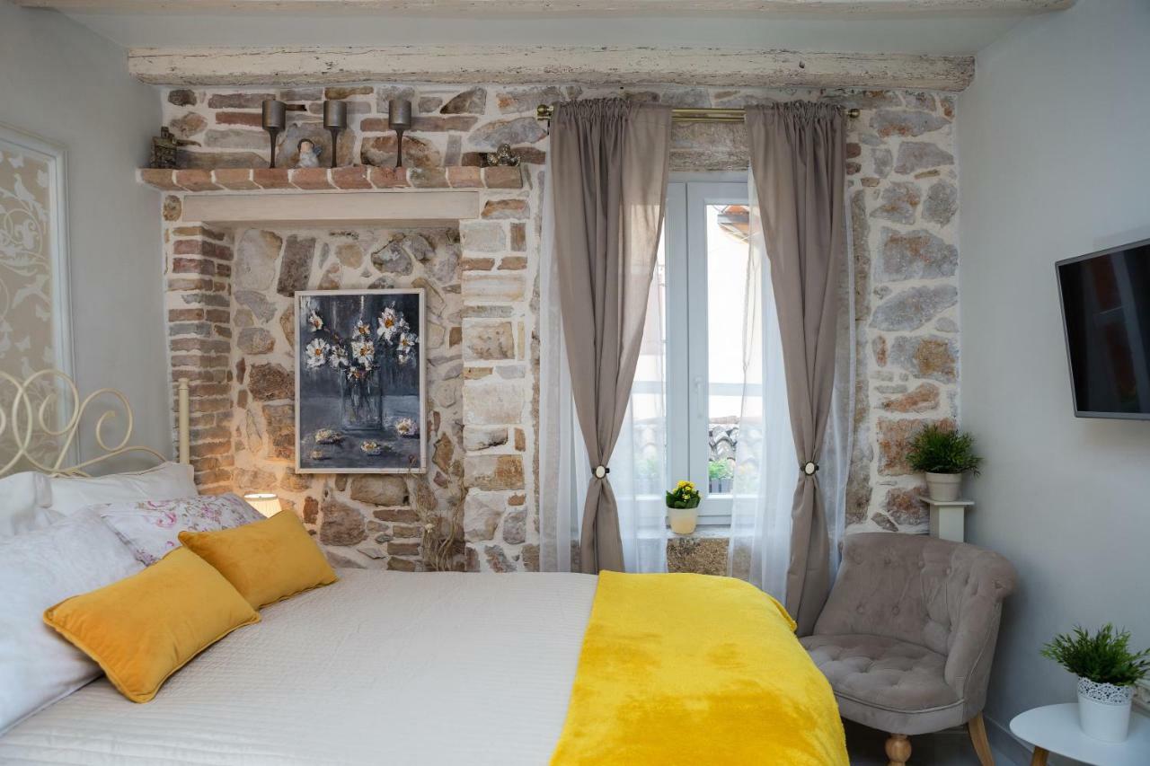 Studio Yellow Flower Rovinj Eksteriør bilde