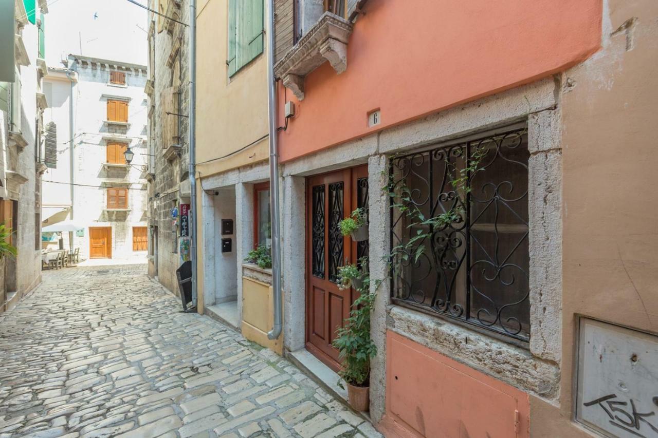 Studio Yellow Flower Rovinj Eksteriør bilde